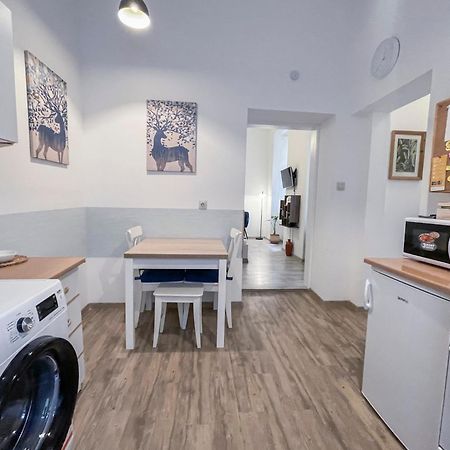 Free Parking, Downtown Apartment Near New York Cafe Budapešť Exteriér fotografie