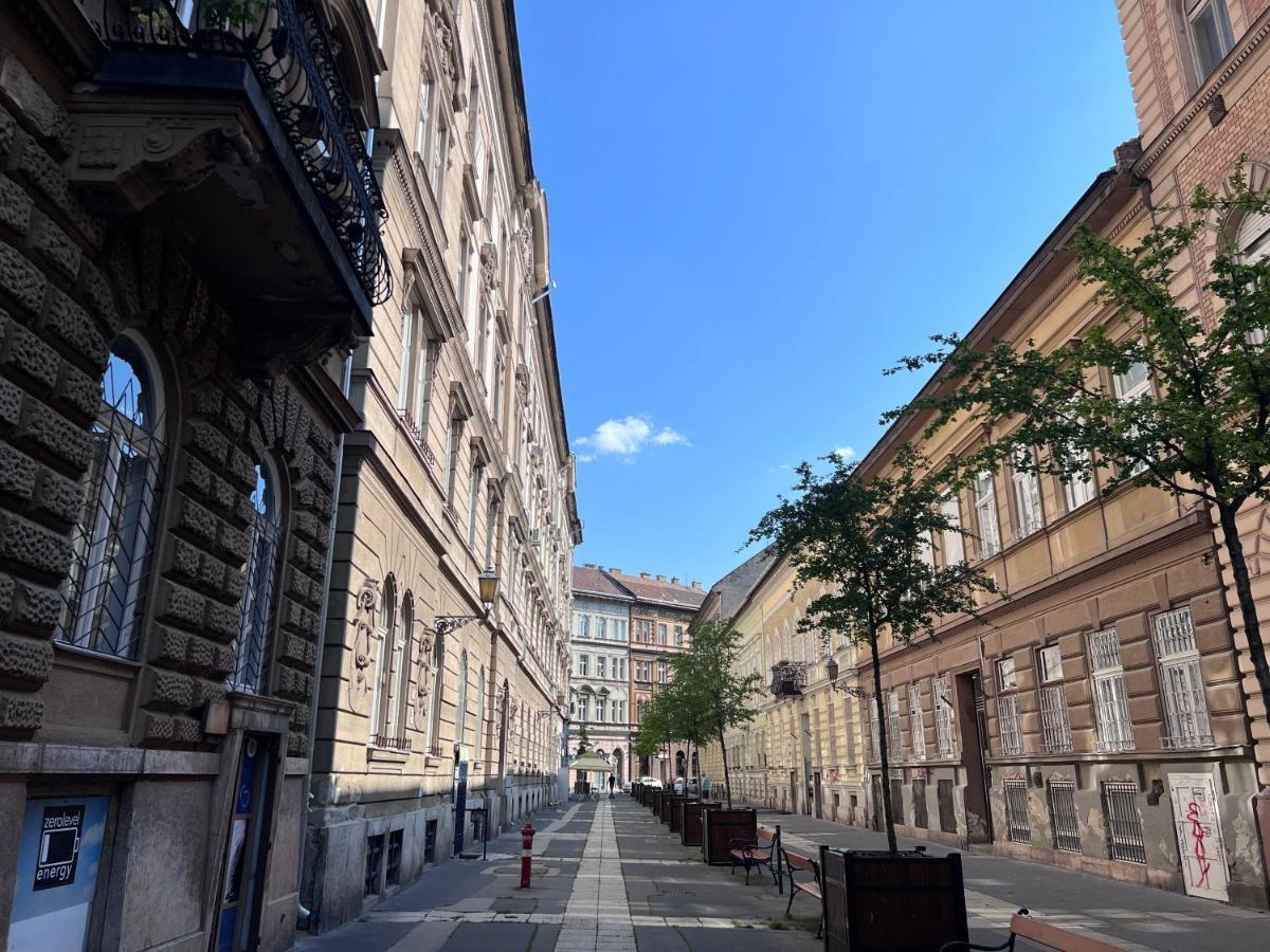 Free Parking, Downtown Apartment Near New York Cafe Budapešť Exteriér fotografie